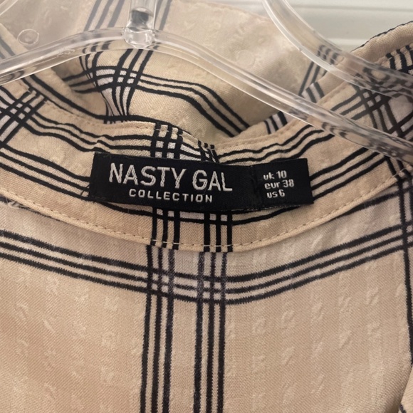 Nasty Gal Beige and Black Plaid Button Down Shirt - Picture 3 of 3